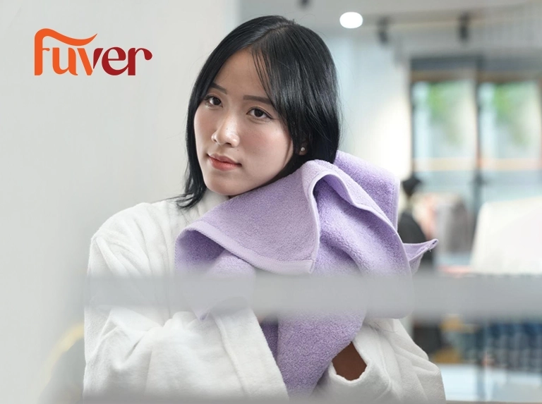 Chiếc khăn siêu gội thấm hút tốt giúp tóc khô nhanh và cực kỳ an toàn
