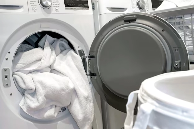 Khăn tắm tại nhà nghỉ có được giặt bằng các hóa chất tẩy rửa mạnh