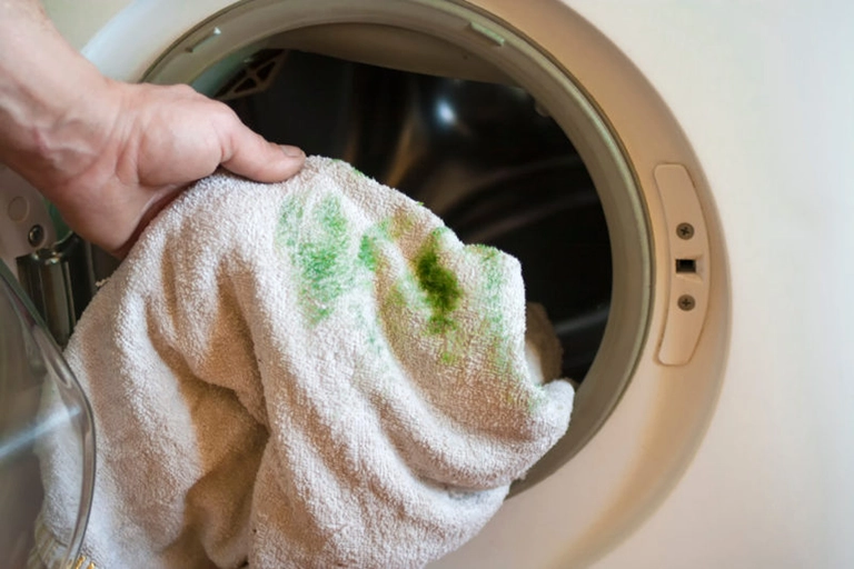 Khăn tắm bị mốc chủ yếu do cách sử dụng và bảo quản