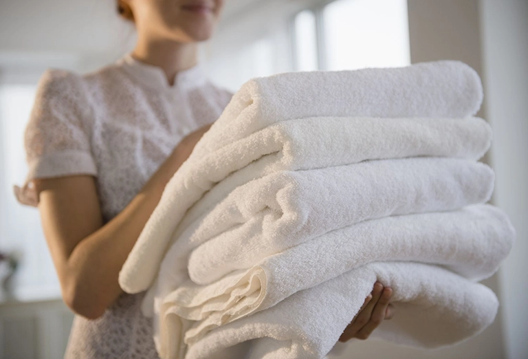 Đừng ngần ngại khi lựa khăn khách sạn màu trắng chọn tuyệt vời cho gia đình